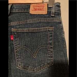 Ladies Levis jeans 12L